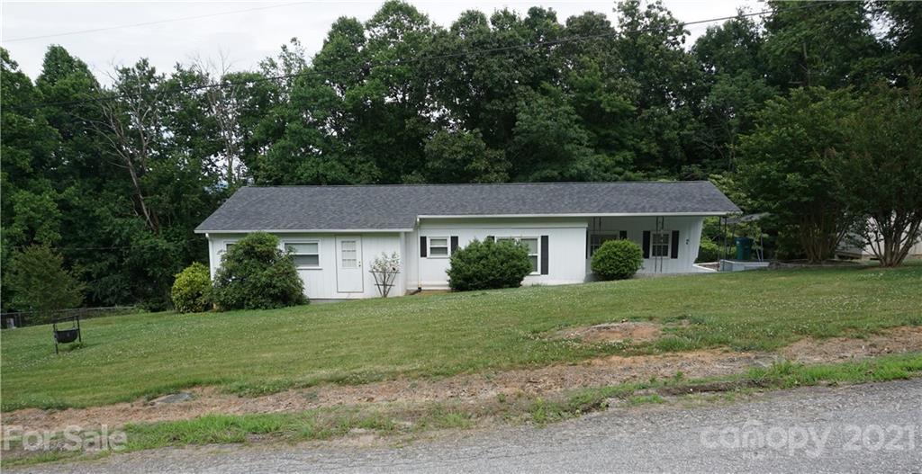 15 Deno Drive Asheville NC 28806