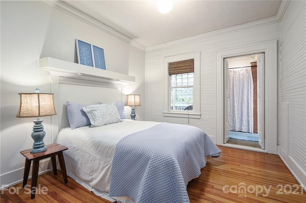 7 Oakland Street Weaverville NC 28787