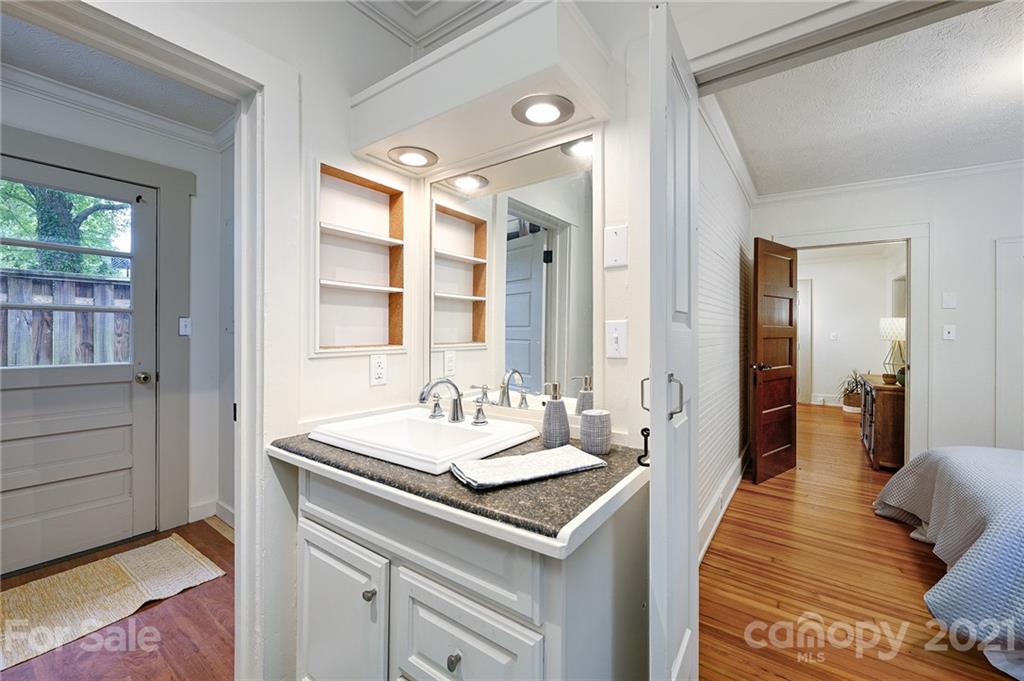 7 Oakland Street Weaverville NC 28787