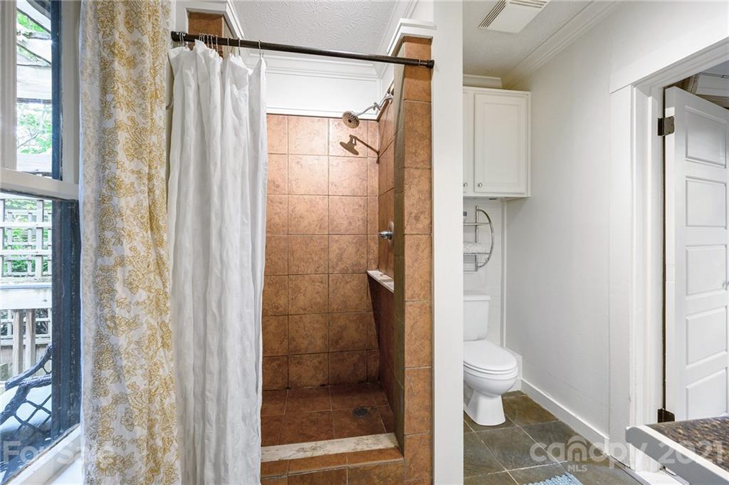 7 Oakland Street Weaverville NC 28787
