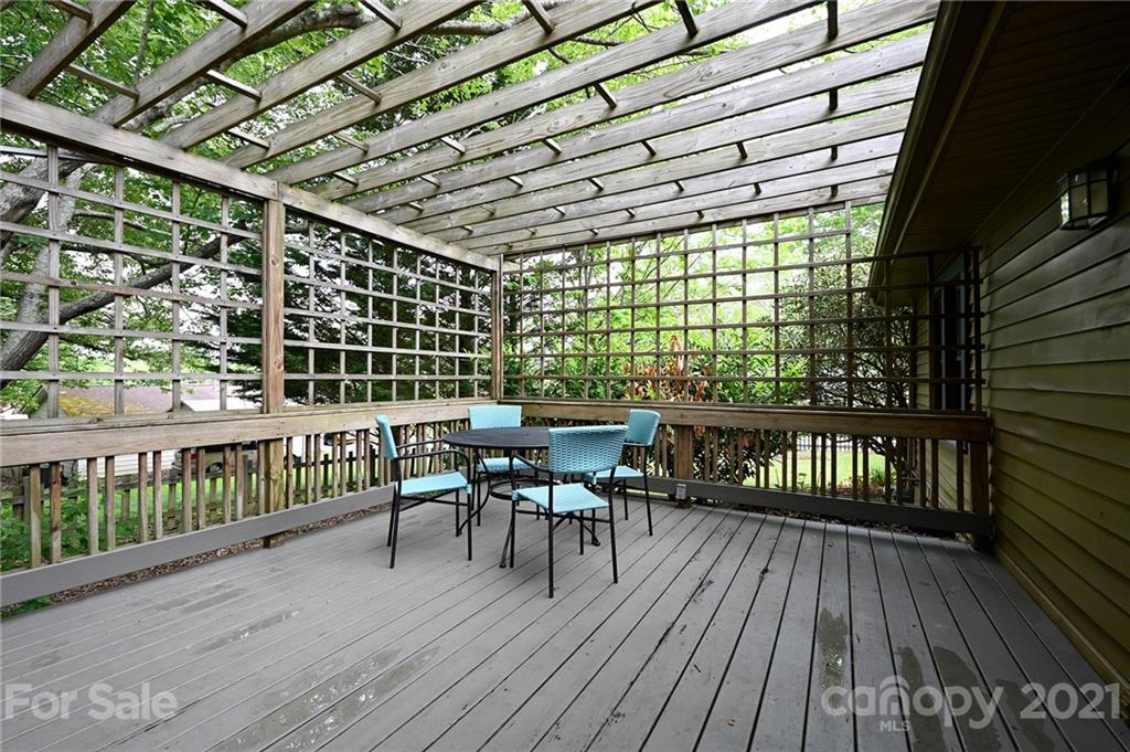 7 Oakland Street Weaverville NC 28787