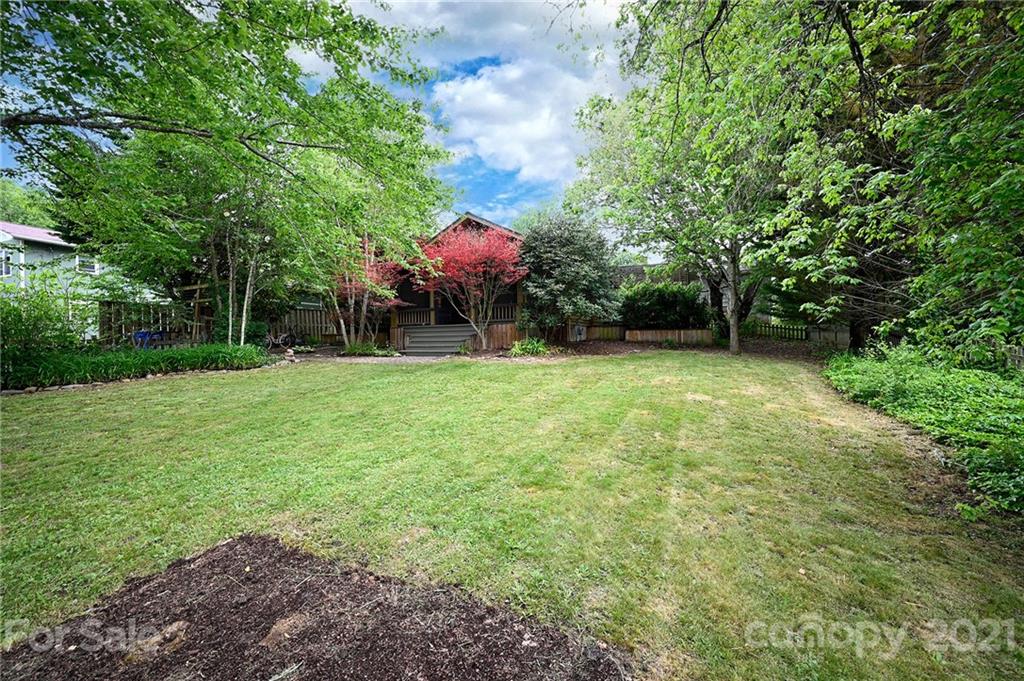7 Oakland Street Weaverville NC 28787