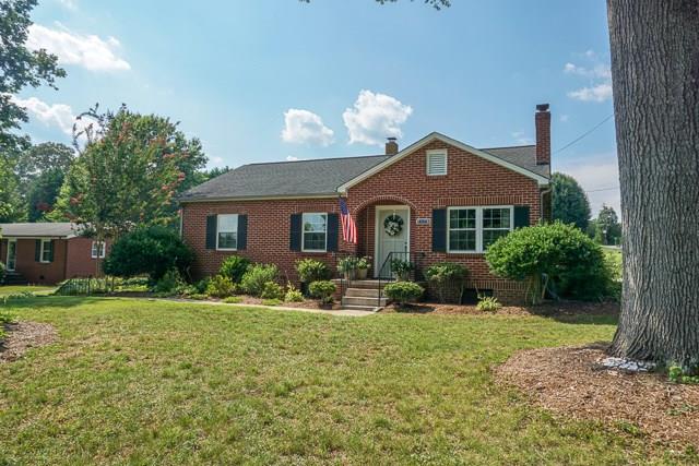 1076 16th Avenue Nw Hickory NC 28601