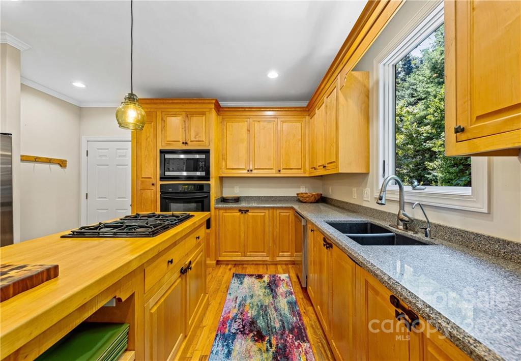 7 Ozark Spring Lane Asheville NC 28805