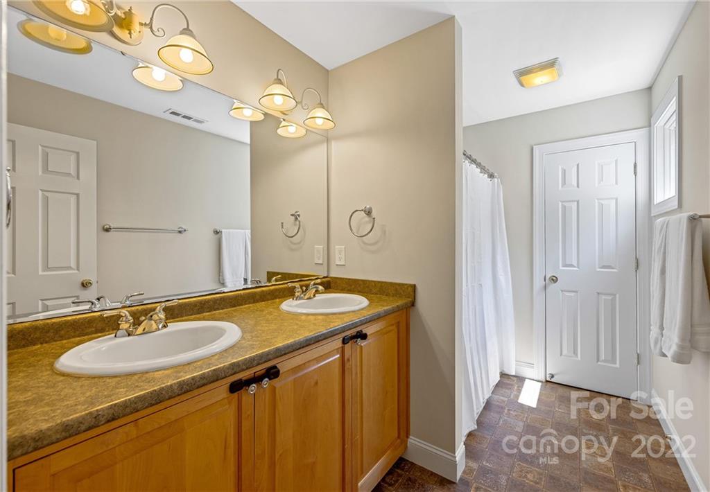 7 Ozark Spring Lane Asheville NC 28805