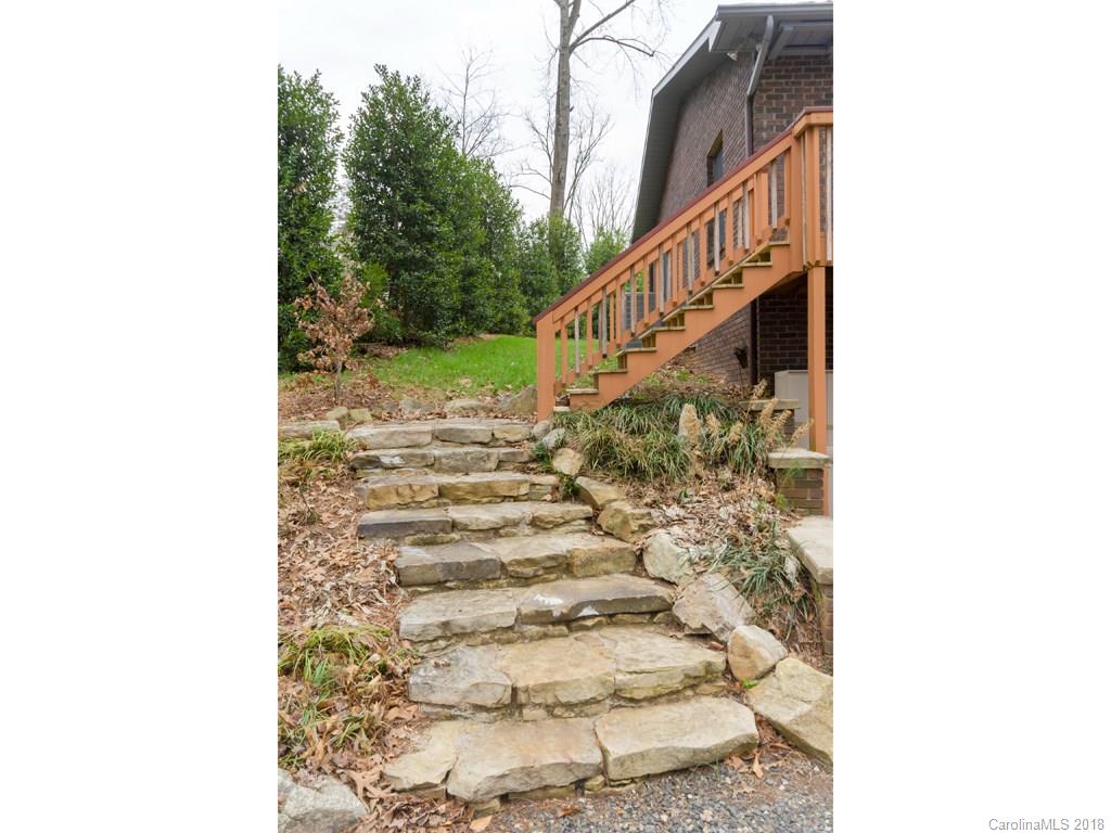 20 N Brittian Street Weaverville NC 28787