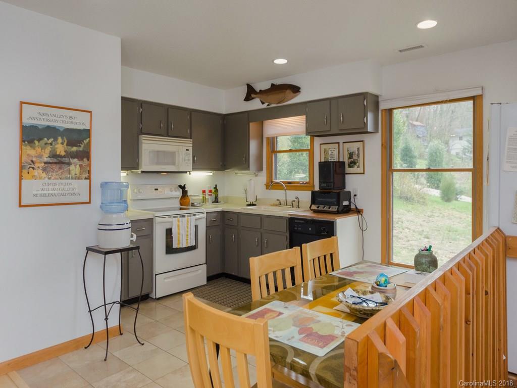 20 N Brittian Street Weaverville NC 28787