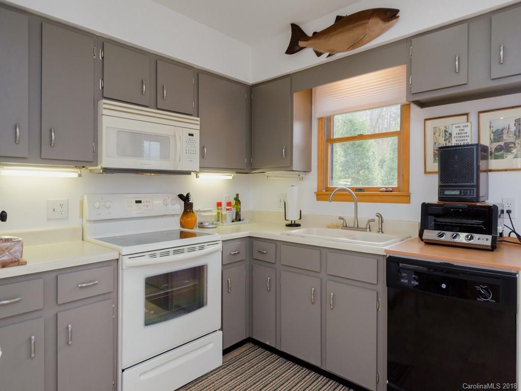 20 N Brittian Street Weaverville NC 28787