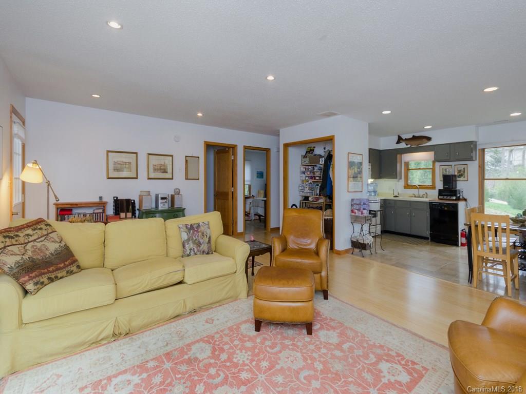 20 N Brittian Street Weaverville NC 28787
