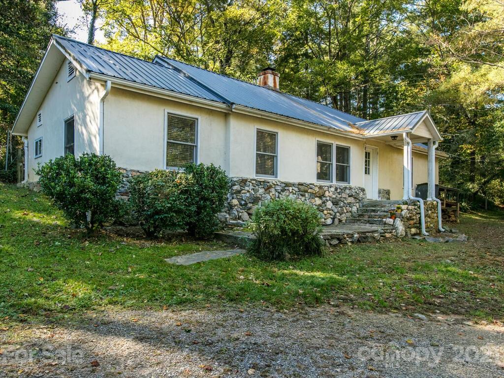 180 Davidson Road Swannanoa NC 28778