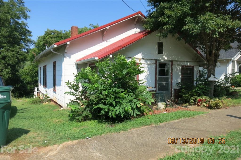 238 S Ervin Avenue Newton NC 28658