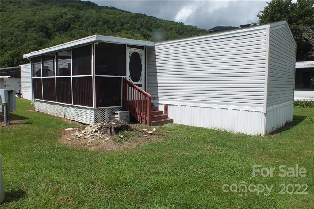 137 Maple Leaf Circle Maggie Valley NC 28751