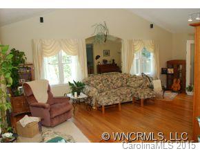 24 Valle Vista Drive Asheville NC 28804