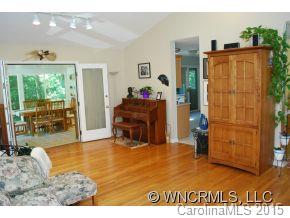 24 Valle Vista Drive Asheville NC 28804
