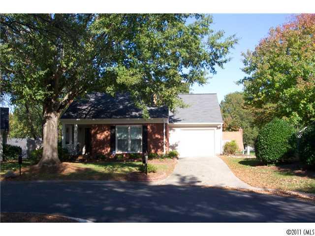 2718 Hillmont Drive Charlotte NC 28226