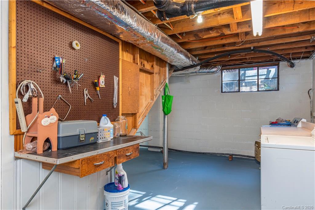 48 Crowell Road Asheville NC 28806