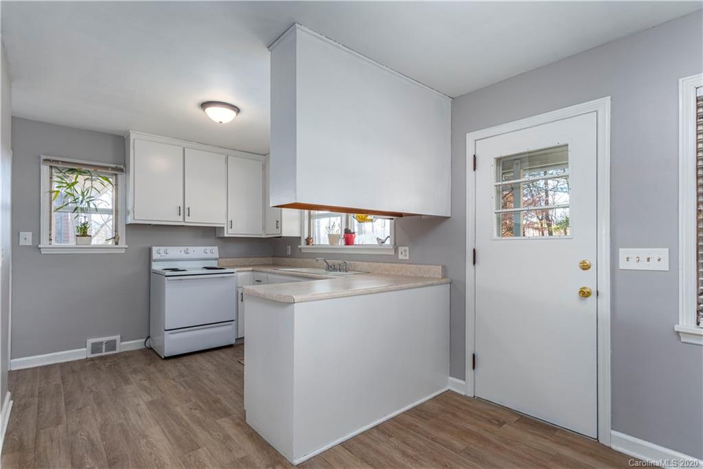 48 Crowell Road Asheville NC 28806