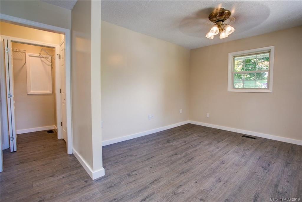 23 Grandview Circle Asheville NC 28806