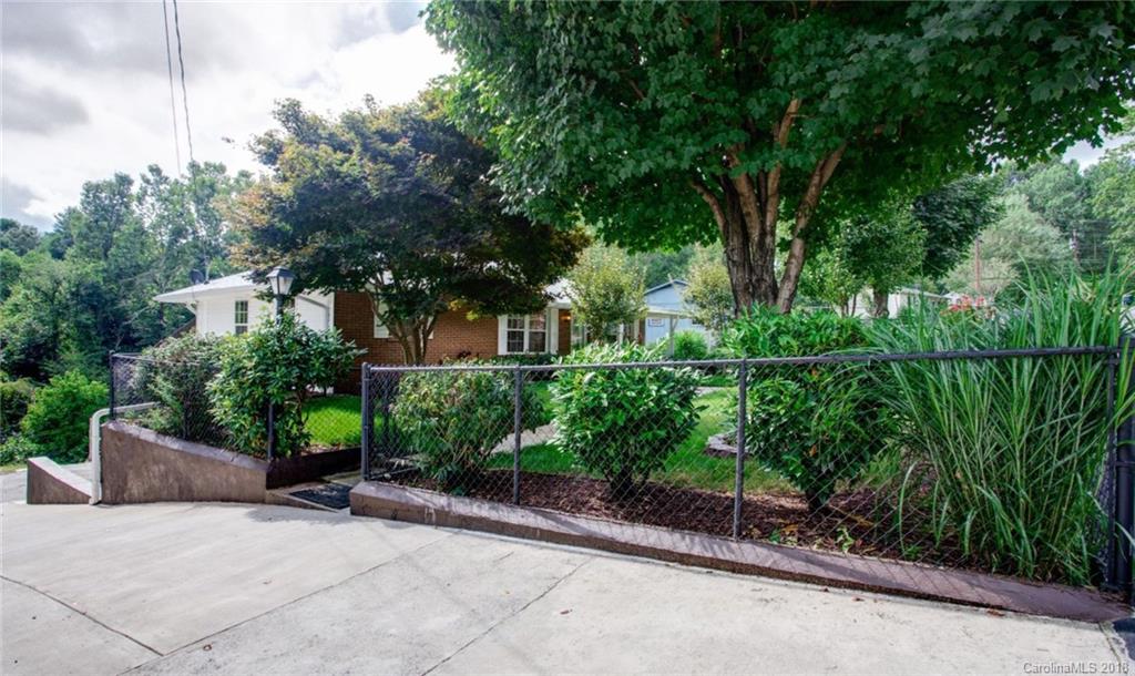 23 Grandview Circle Asheville NC 28806