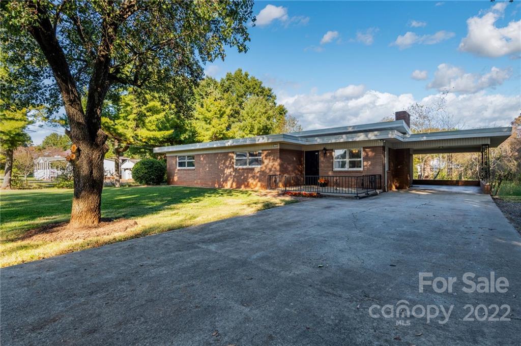 2352 33rd Street NE Hickory NC 28601