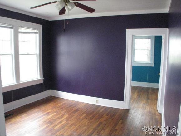 137 White Fawn Drive Asheville NC 28801