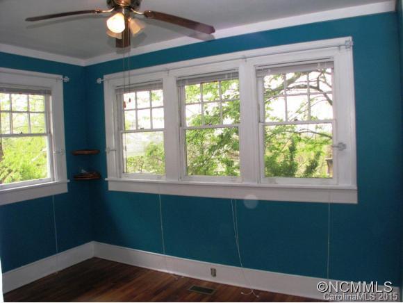 137 White Fawn Drive Asheville NC 28801