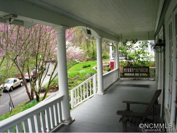 137 White Fawn Drive Asheville NC 28801