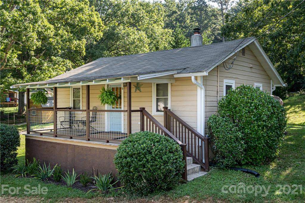 61 New Salem Road Swannanoa NC 28778
