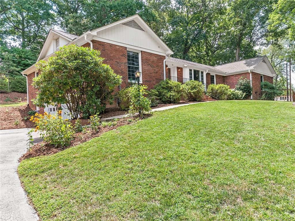 21 Allesarn Road Asheville NC 28804
