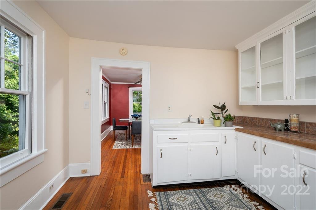 238 Forest Hill Drive Asheville NC 28803