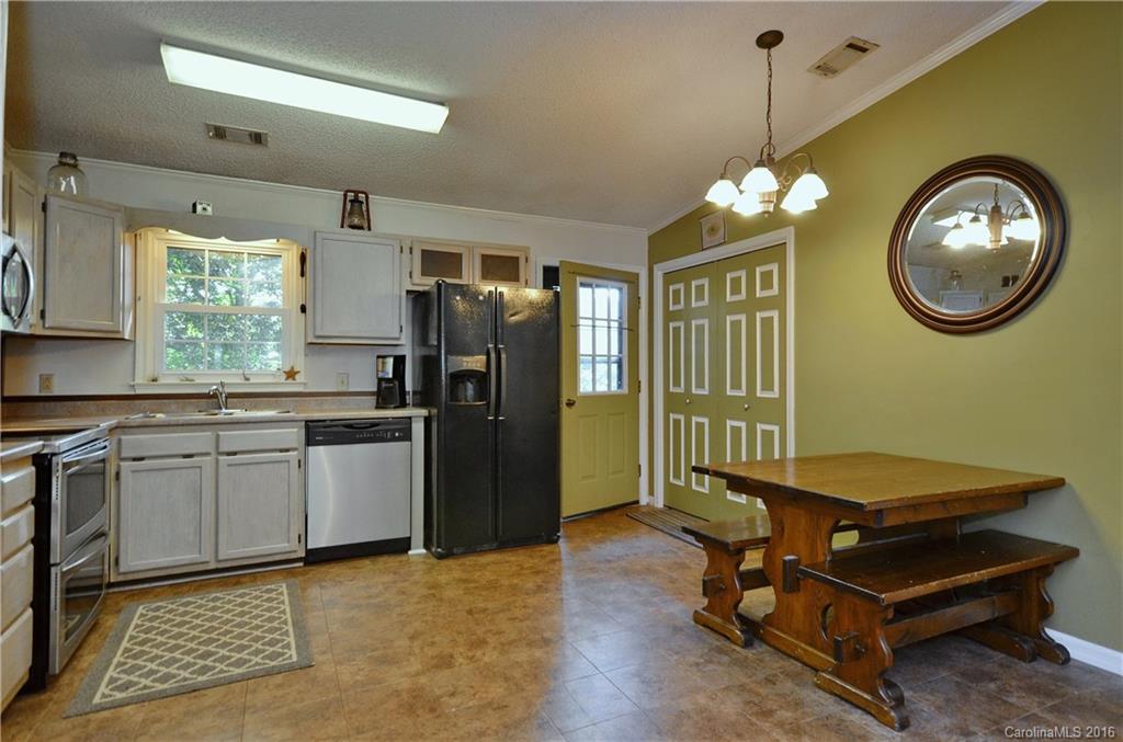 446 Rowland Road Swannanoa NC 28778
