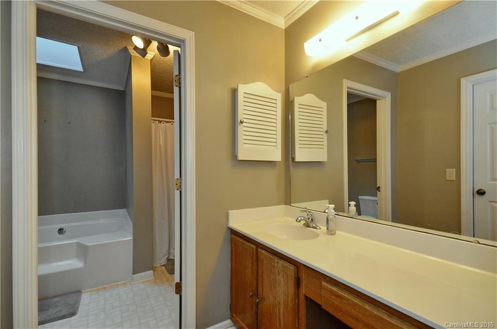 446 Rowland Road Swannanoa NC 28778