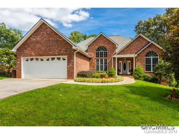 10 Ridgewood Avenue Weaverville NC 28787