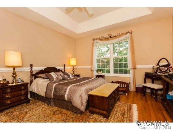 10 Ridgewood Avenue Weaverville NC 28787