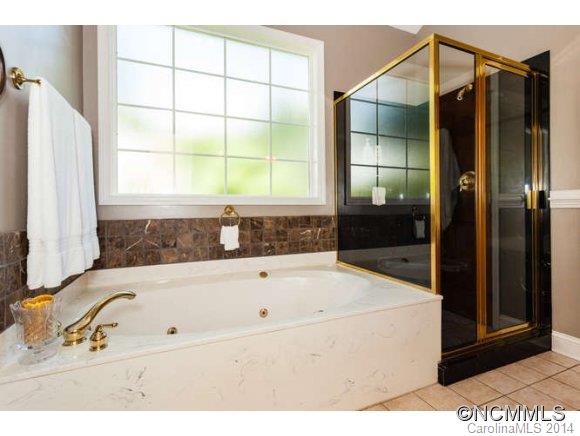 10 Ridgewood Avenue Weaverville NC 28787
