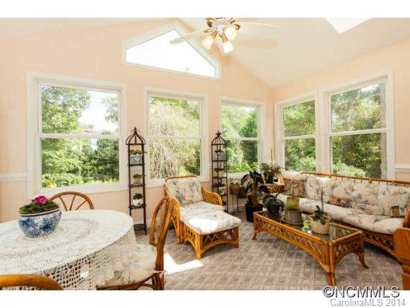 10 Ridgewood Avenue Weaverville NC 28787