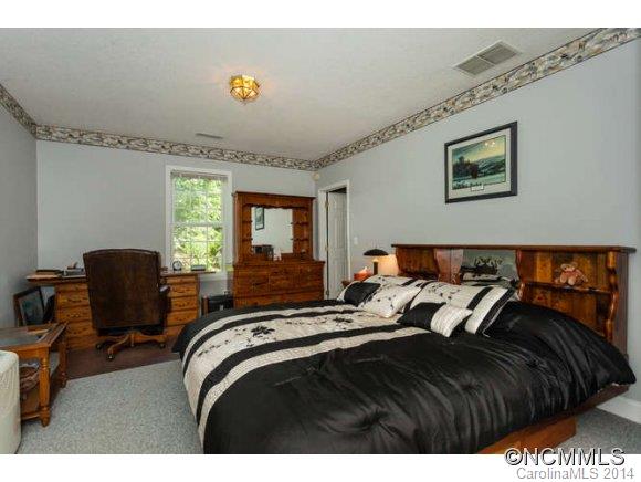 10 Ridgewood Avenue Weaverville NC 28787