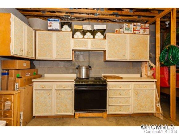 10 Ridgewood Avenue Weaverville NC 28787