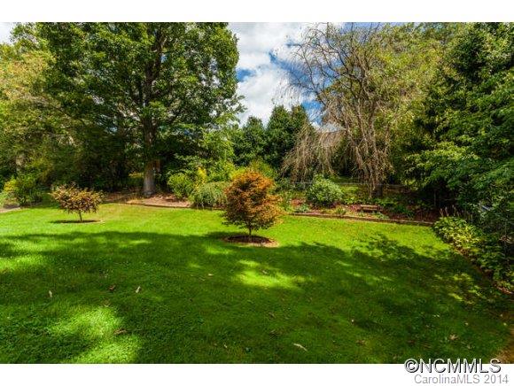 10 Ridgewood Avenue Weaverville NC 28787