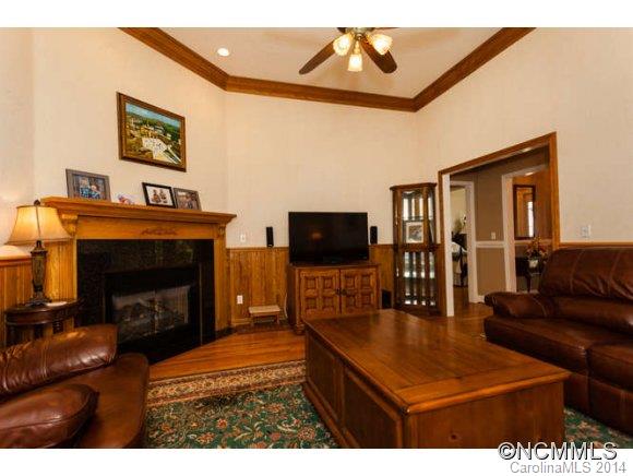 10 Ridgewood Avenue Weaverville NC 28787