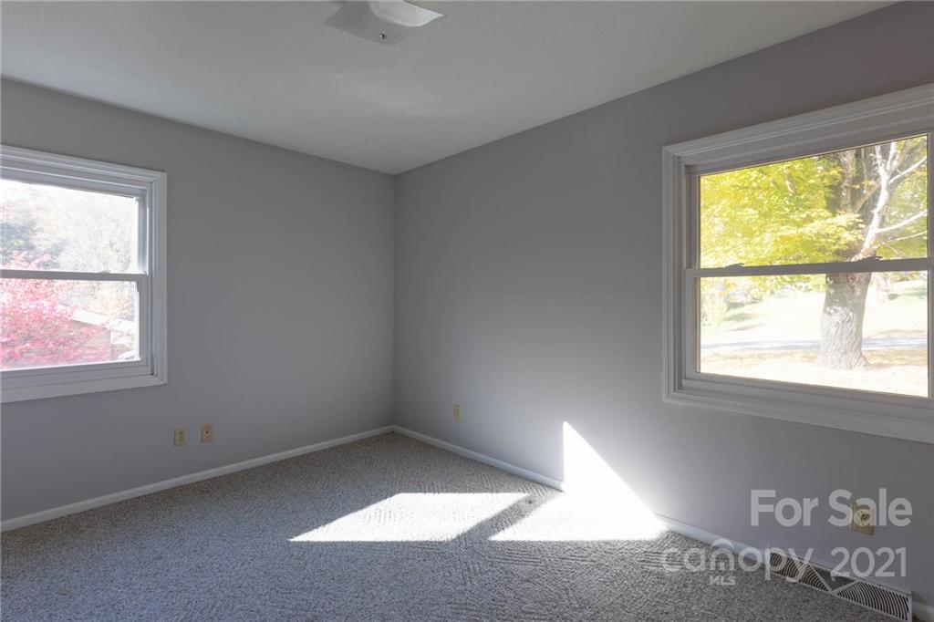 9 Hillview Road Asheville NC 28805