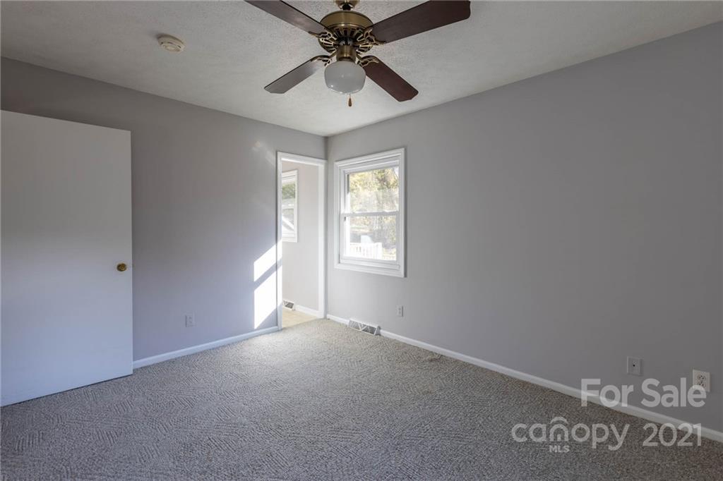 9 Hillview Road Asheville NC 28805