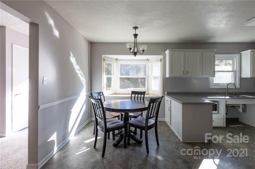 9 Hillview Road Asheville NC 28805