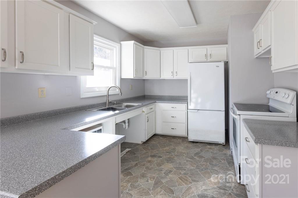 9 Hillview Road Asheville NC 28805
