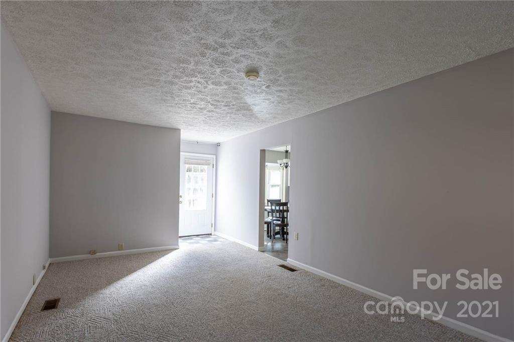 9 Hillview Road Asheville NC 28805