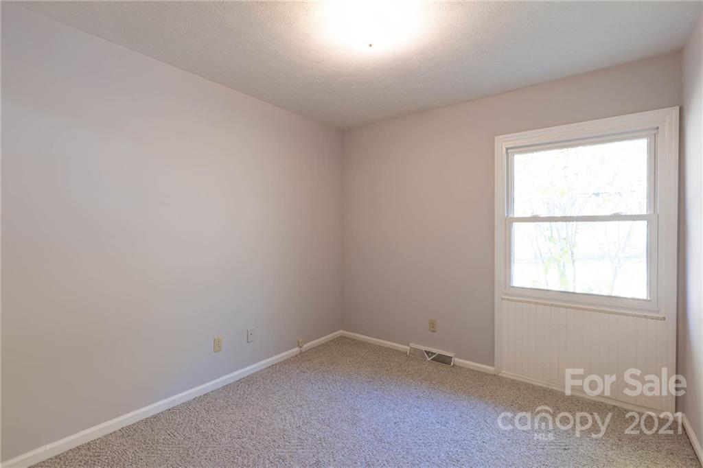 9 Hillview Road Asheville NC 28805