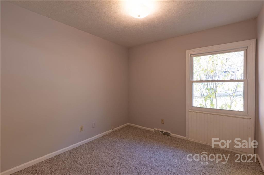 9 Hillview Road Asheville NC 28805