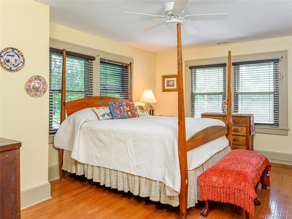 33 Caledonia Road Asheville NC 28803