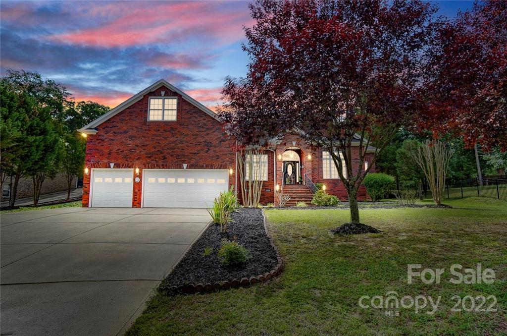 6079 Coral View Drive Harrisburg NC 28075