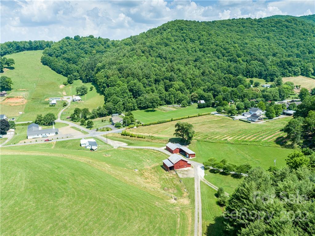 26 Autumn View Drive Burnsville NC 28714